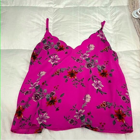 Socialite hot pink floral camisole with scalloped V Neck & adjustable straps XL - Picture 1 of 9